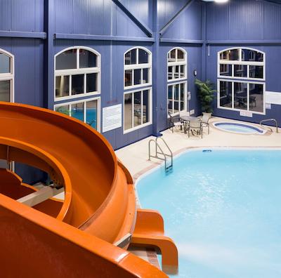 رادیسن هتل اند سویتز فرت مکمور