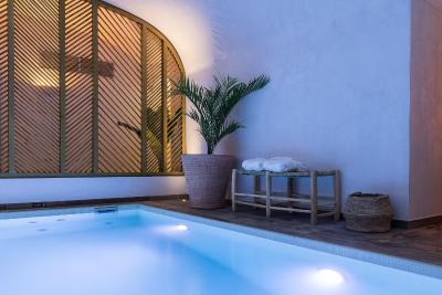 لاز هتل اند اسپا وربین