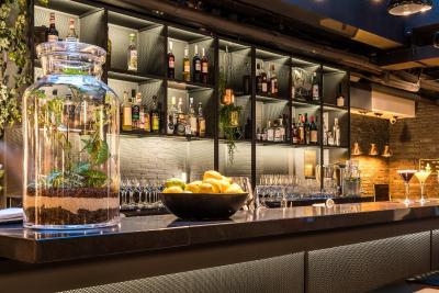 لاز هتل اند اسپا وربین