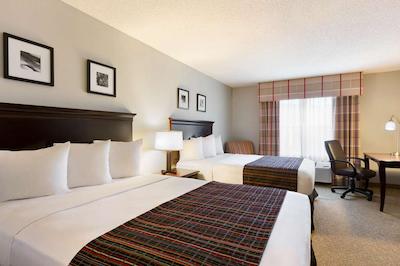 کونتری این اند سویتز بای رادیسن کیرنی ن