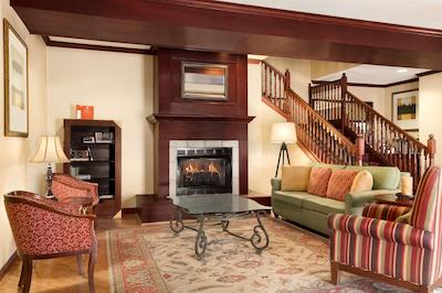 کونتری این اند سویتز بای رادیسن کیرنی ن