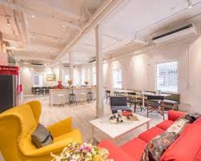 نورن یاوارات هاستل