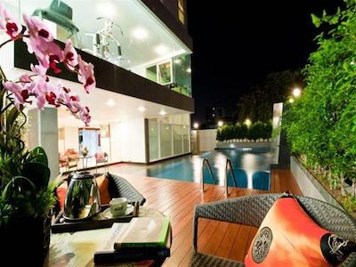 نایس رزیدنس