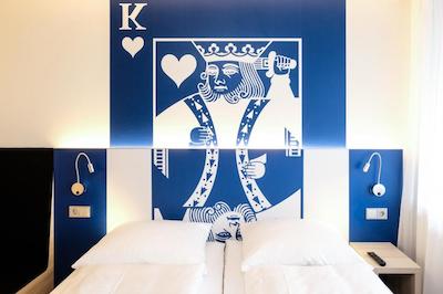 ایب بلو هتل پادربرن