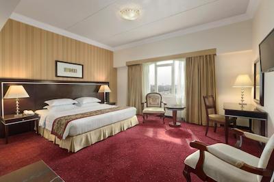 رامادا هتل اند سویتز دامام