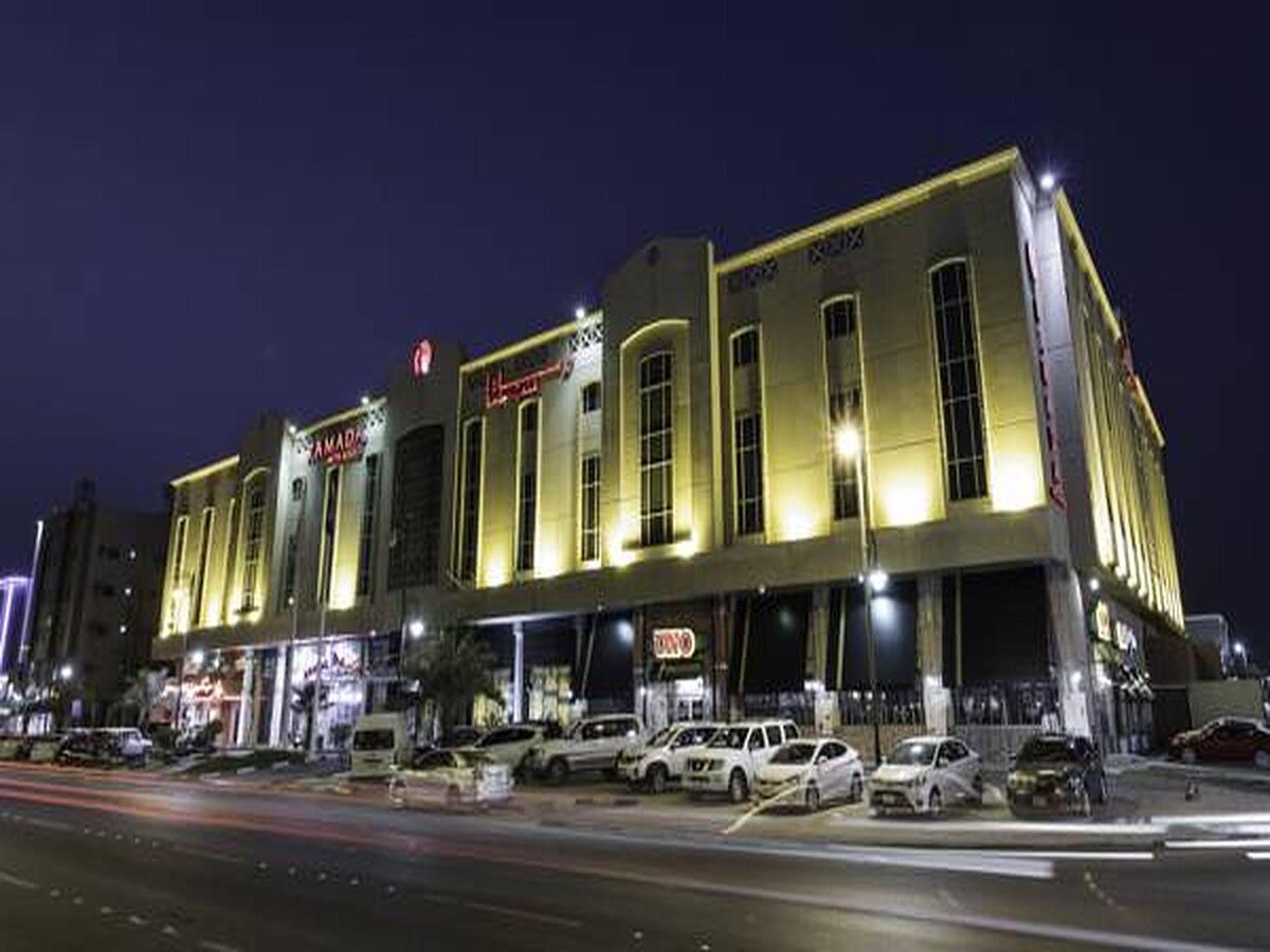 رامادا هتل اند سویتز دامام