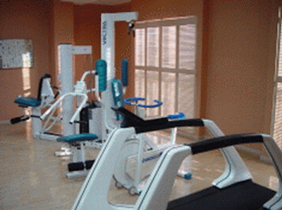 رامادا هتل اند سویتز دامام