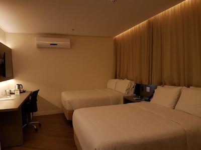 هلید این گویانیا