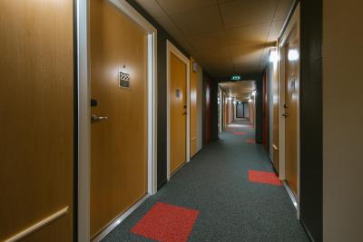 آیبیس مسکو اکتیابرسکوی پل هتل