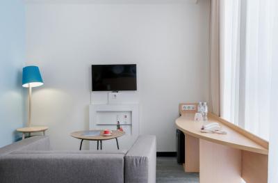 آیبیس مسکو اکتیابرسکوی پل هتل