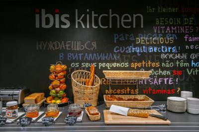 آیبیس مسکو اکتیابرسکوی پل هتل