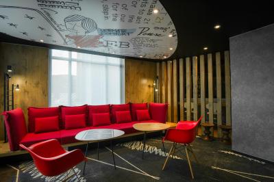 آیبیس مسکو اکتیابرسکوی پل هتل