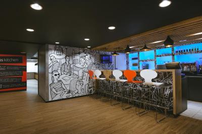 آیبیس مسکو اکتیابرسکوی پل هتل