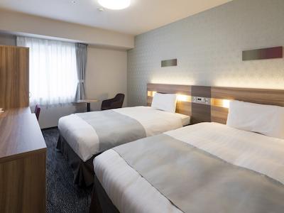 کمفرت هتل تکیو هیگاشی کاندا