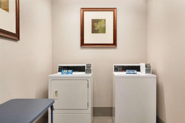 کونتری این اند سویتز بای رادیسن وارنر ربینس گا