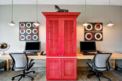 هم2 سویتز بای هیلتون چارلز تون