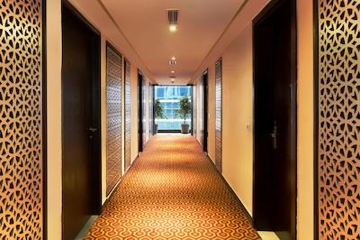 گولدن تولیپ سویتز گورگان