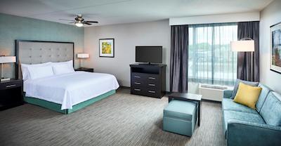 هموود سویتز بای هیلتون نرد ب