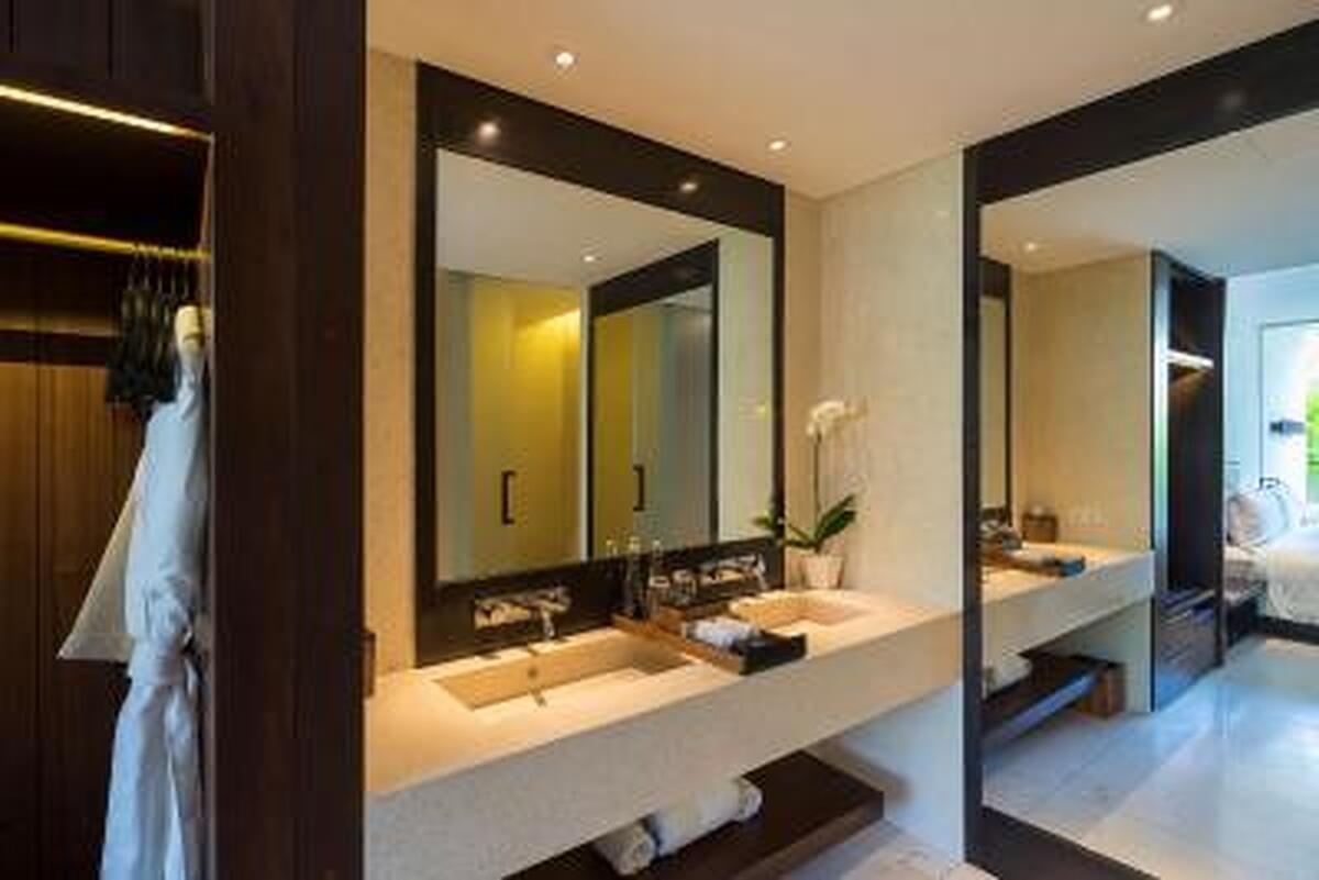 استودیز ات آلیلا سمینیاک