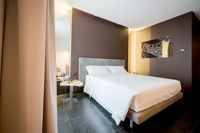 هتل فوری ل مورا