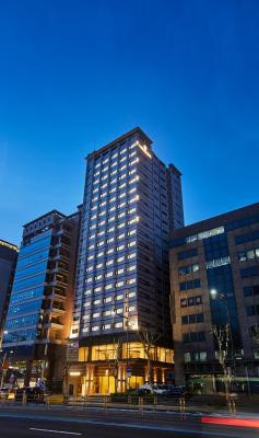 رسنز دنگدامون هتل