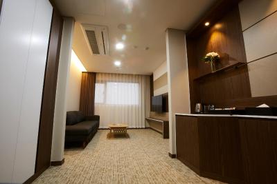 رسنز دنگدامون هتل