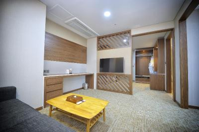 رسنز دنگدامون هتل