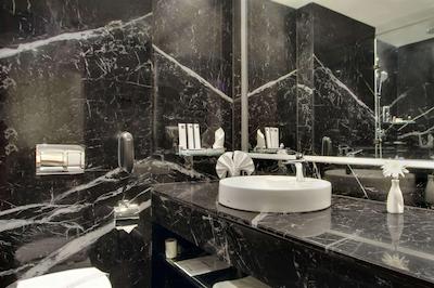 کمفرت این اینسیز