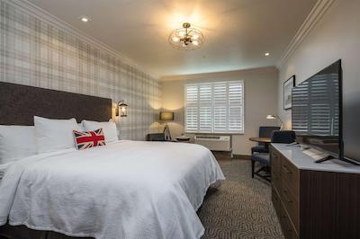 بست وسترن پلاس کامرنز این