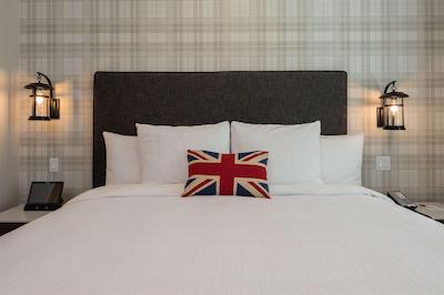 بست وسترن پلاس کامرنز این