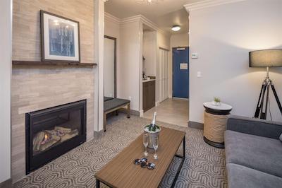 بست وسترن پلاس کامرنز این