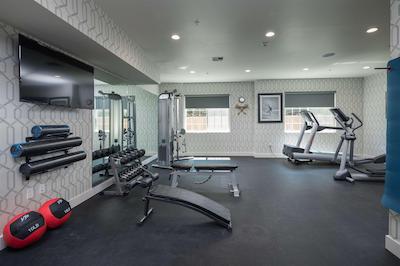 بست وسترن پلاس کامرنز این