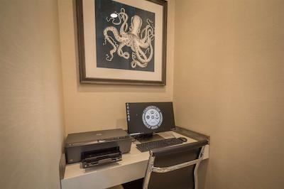 بست وسترن پلاس کامرنز این