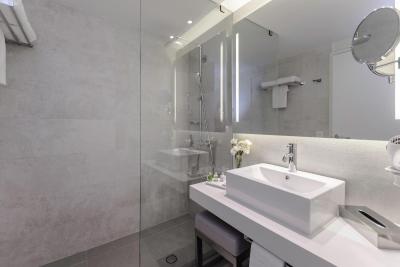 نه منتری لا ف