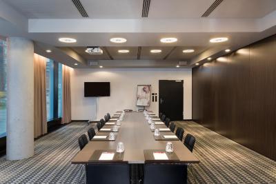 ادینا اپارتمنت هتل هامبورگ اسپیچرستادت