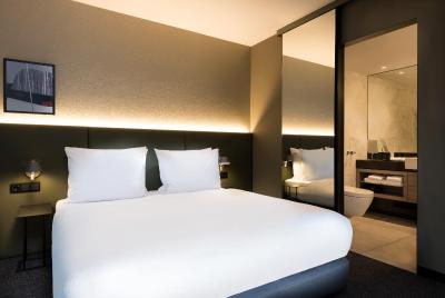 ادینا اپارتمنت هتل هامبورگ اسپیچرستادت