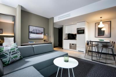 ادینا اپارتمنت هتل هامبورگ اسپیچرستادت