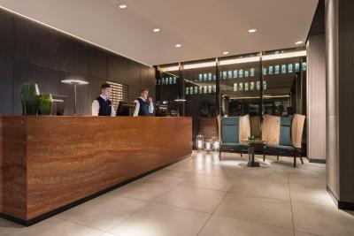 ادینا اپارتمنت هتل هامبورگ اسپیچرستادت