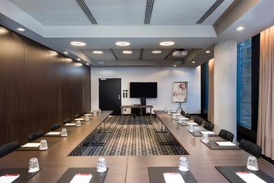 ادینا اپارتمنت هتل هامبورگ اسپیچرستادت