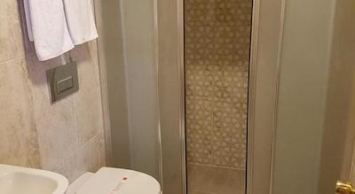 اپل تری هتل