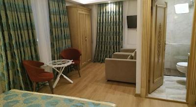 اپل تری هتل