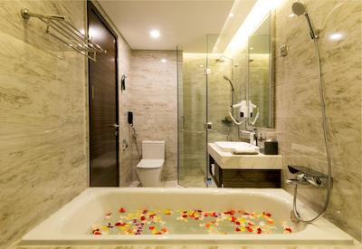 کویین ان نها ترانگ هتل