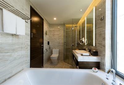 کویین ان نها ترانگ هتل