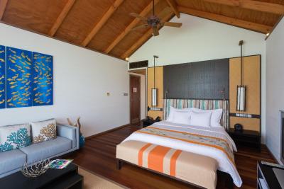 میرو آیلند ریزورت