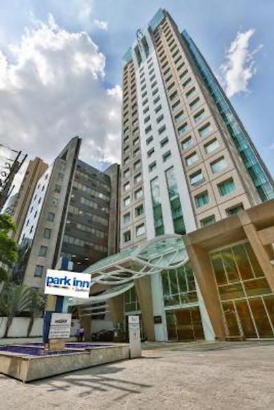 پارک این بای رادیسن برینی