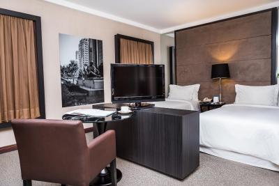 اسلاویرو اکسکوتیو جاردینز