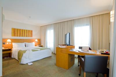 اسلاویرو اکسکوتیو جاردینز