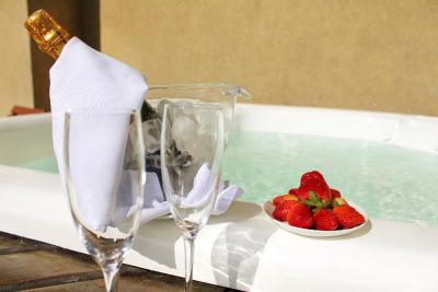 تریپ اسو پاولو جسوینو ارودا هتل