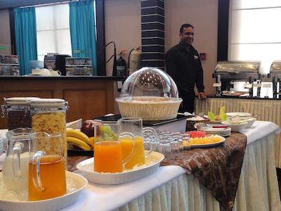 بیچ بی هتل مسقط