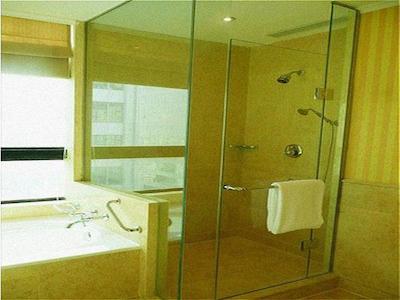 کراون پلازا سنتری پارک